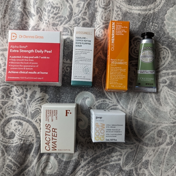 SOLD off posh - skincare, hair and a fragrance minis - Picture 2 of 3